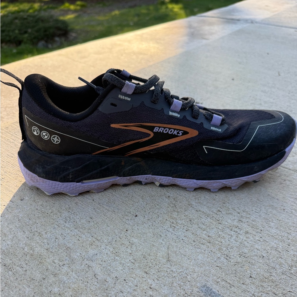 Brooks Cascadia 16 Black and Purple Trail Shoes - Picture 4 of 6